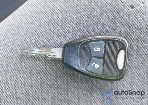 2005 Chrysler Town & Country из США, поврежденный, VIN 1C4GP45R45B417772